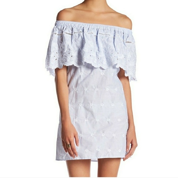 Romeo & Juliet Couture Dresses & Skirts - Romeo and Juliet Couture Off Shoulder Eyelet Dress